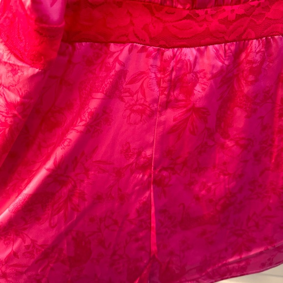 Limited edition Betsy Johnson x Torrid satin top - Picture 2 of 2